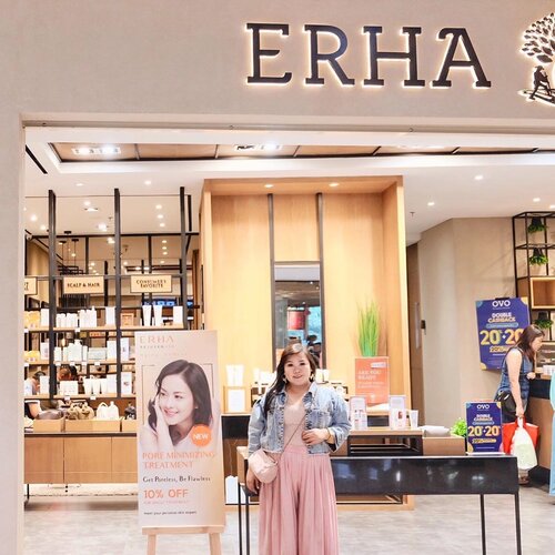 Hai Selamat Pagi ! gak kerasa ya udah balik ke senin aja padahal baru minggu lalu aku ke @erha.dermatology ERHA APOTHECARY TP 6 buat treatment IPL ini, dan hari ini aku lihat belum ada tanda-tanda pertumbuhan rambut di area ketiak dong , So Happy !Buat yang penasaran , yuklah guys buruan klik link di bio aku Have a nice day !#erhaapothecary#erhaclinic #clozetteid#clozettedaily