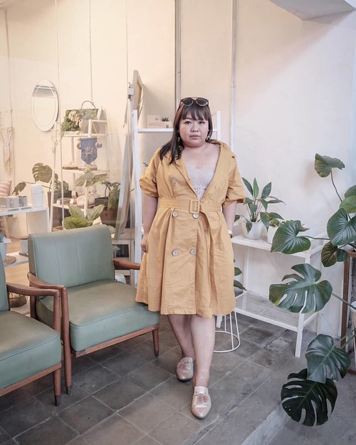 Do you even talk to yourself alone? 
Do you even know what light you have inside? 
I ♡ this Chino Dress in "mustard" by @grace.bigsize *include belt

You can style this dress like mine ! Grab yours before it sold ♡

#endorsement
#freelancemodel
#beautyinfluencer
#fashioninstagrammer
#clozetteid 
#clozettedaily
#ootd
#outfitinspiration 
#myoutfit