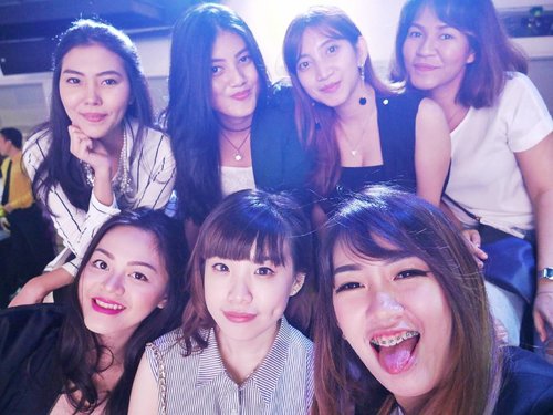 Girls just wanna have fun 🙆🙆🙆
.
.
.
.
#beautybloggerindonesia #indonesianbeautyblogger #beauturedemption #instamoments #instadaily #instagood #instagram #clozetteid #pantenestars #eventjakarta