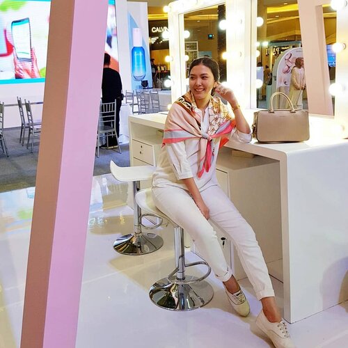 Come to Laneige #UnleashYourBeautyJKT event at Mall Kota Kasablanka 12-17 November 2019!__Kamu bisa lakuin banyak fun activities dari mulai cobain produk skincare & makeup dari Laneige, Skin Check, main games, photobooth, dan dapet makeover dari Korean MUA nya Laneige. Seru gengs! Buruan dateng ya soalnya banyak promo yang good deals banget. __Fyi, besok Hari Sabtu ada @ten2fiveband yang akan live disini. Who's excited? I know i am! 😃😃😃__@clozetteid @laneigeid #UnleashYourBeautyJKT #laneigexclozetteid #ClozetteID