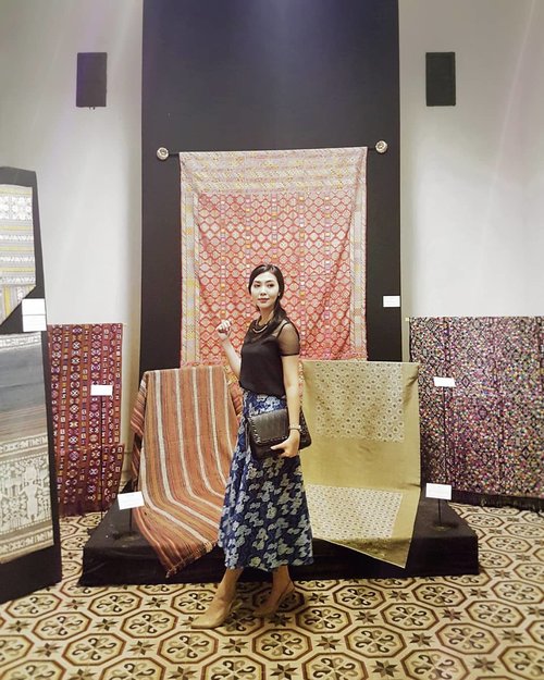 Kemarin datang ke opening ceremony Pameran Wastra Asia, yang memamerkan keindahan tekstil dari penjuru Asia. Pameran dibuka dari tanggal 9 Agustus s/d 9 September 2018 di Museum Tekstil, Jakarta. Pecinta kain wajib datang, karena koleksi kainnya bagus sekalii, ada pameran dari @torajamelo juga 💛 .
#BeautyRedemption #ClozetteID
