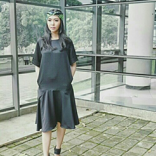 there's always one more room for a little black dress 💜

#ootd #clozetteid #beautyredemption #bloggerbabes #fashionista