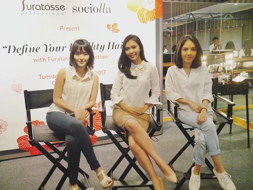 Had so much fun (taking pictures) at @furatasse_indonesia X @sociolla talkshow with these babes. Do you know, in order to maintain a solid pretty hair we must take care our scalp first and Furatasse is finally here to the rescue!
.
.
.
#instamoments #instanice #instalike #instadaily #instagram #instagood #instalikes #instabeauty #BeautyRedemption #sociolla #goodhair #clozetteid #SociollaBloggerNetwork #sociollaxfuratasse #furatassexsociolla