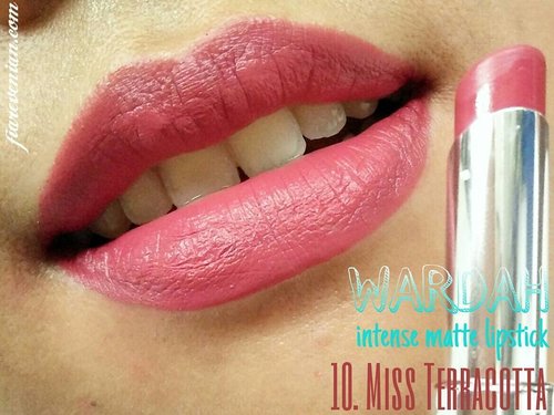 @wardahbeauty Intense Matte Lipstick ~~ 10. MISS TERRACOTTA.
.
A deeper pink to compliment any skin tone.
.
#wardah #wardahlipstick #wardahbeauty #makeup #makeupfreak  #wardahintensemattelipstick #lipstick #easybrownie #lipstickchick #lipstickaddict #lipstickfreak #clozetteid #blogger #bloggerindonesia #indonesianbeautyblogger #byfiarevenian #beautybloggerindonesia #blogger #beautyblogger