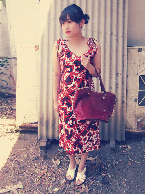 Retro Lady in Red #IndosatSnap #VintageLook #VintageLook, #IndosatSnap IndosatSnap VintageLook #AcerLiquidJade