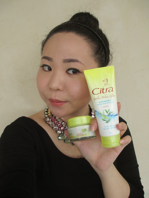 Hello Clozetters, weird isnt it to see me in such a natural look? I have been adding 2 new products into my skincare routine. It has helped me with the spots, not fully though but it is getting better. I pick Citra Japanese Rice with Green Tea Extract as it has the ability to fade the spots. Now, let's play a game and show me your 'no makeup' makeup look with #citraberaninatural and let's share our 'no makeup' makeup look and inspired others!