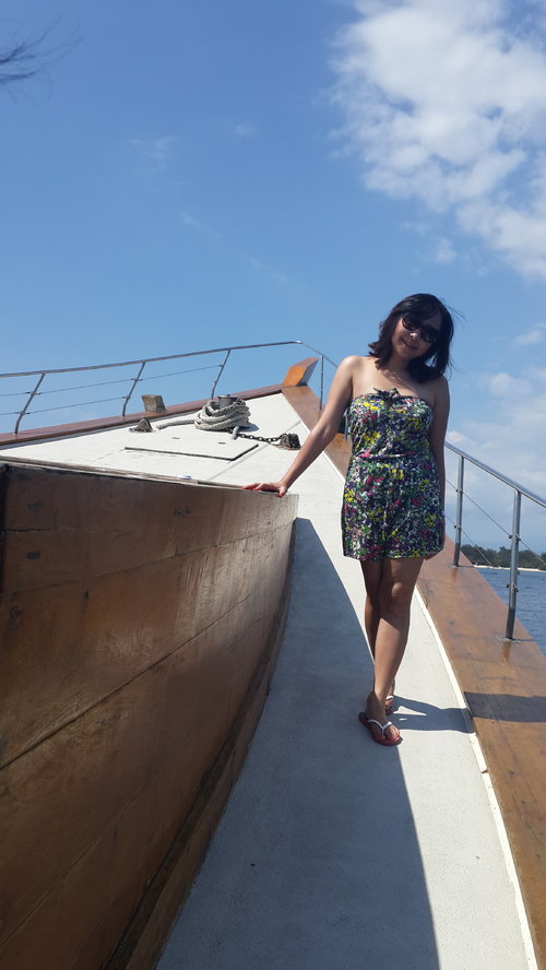 OOTD - flower jumpsuit for yacht party