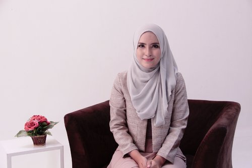 Hijab Tutorial 65 "Office Look" by Zahratul Jannah - YouTube #VideoHijabTutorial