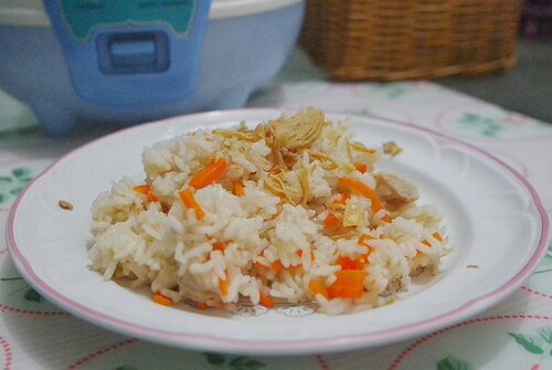 You know you're getting old when you prefer to staying at home on a Saturday night and cooking 🙈

My latest creation, rice cooker kamameshi 🍚🍴 #ClozetteID #dinner #homemade #kamameshi #instafood