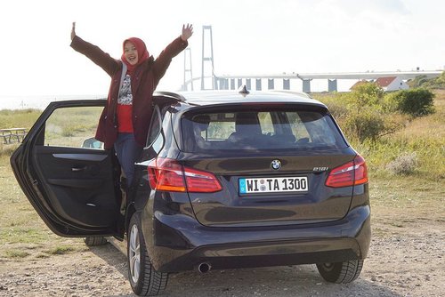 First road trip in Europe, keep calm and be a passenger in BMW 😝 .
.
.
.
.
#eurotrip #denmark #indonesianfemalebloggers #travel #travelling #europe #clozetteid #car #BMW