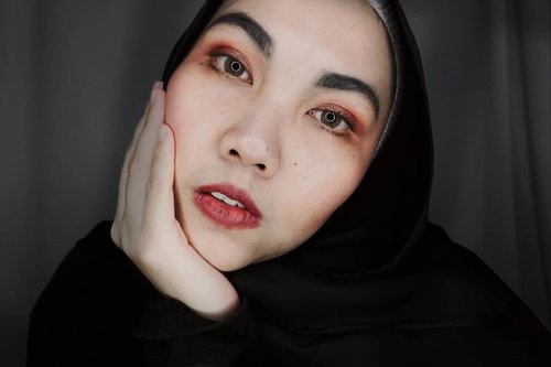 ___
Bocen, ngapain yak?
___

#ClozetteID 
#MakeupLooks 
#BeautyBlogger
#NewNormal
#TribePost