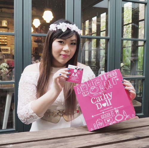Sooooo happy attending @cathydollindonesia event today 😻😻😻, everything's pink, floral, girly and frilly!!! Welcome to my world, people 😻

#cathydollbreakfasting #cathydoll #cathydollindonesia #girl #asian #girlygirl #flowercrown #pink #pinkworld #clozetteid #clozettedaily #blogger #bblogger #bbloggerid #beautyblogger #indonesianblogger #indonesianbeautyblogger #surabaya #surabayablogger #surabayabeautyblogger #sbybeautyblogger #influencer #beautyinfluencer #surabayainfluencer #influencersurabaya #surabayabeautyinfluencer #pinkandundecided #floral #white