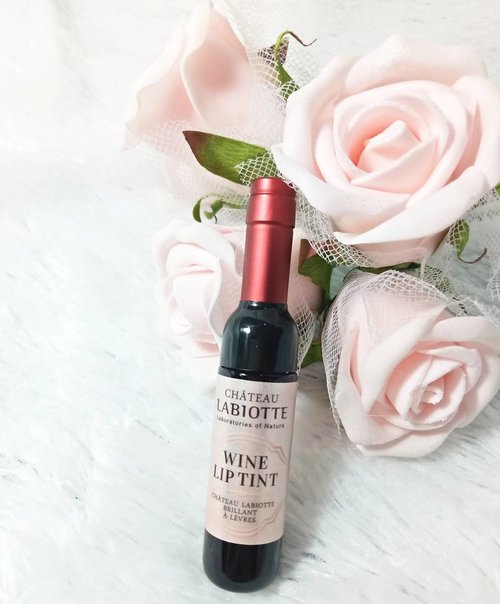 Back to Surabaya,  back to reality... And back to work on my blog too 😄. New blog post is up : @labiotteofficial Wine Lip Tint in RD01 Shiraz Wine from @stylekorean_global
Review at http://bit.ly/labiotteliptint (or click the link on my bio to be directed to my blog), it's my current fave lip tint! 
#review #liptint #liptintreview
#stylekorean  #koreanbeauty #clozetteid #bbloggerid #blogger #bblogger #bbloggerid #indonesianblogger #indonesianbeautyblogger #surabayablogger #surabayabeautyblogger #sbybeautyblogger #influencer #beautyinfluencer #surabayainfluencer #influencersurabaya #surabayabeautyinfluencer  #chateaulabiotte #labiotteliptint #beautynesiamember #labiottewineliptint
#labiottereview #koreancosmetics #pinkandundecided #wineliptint