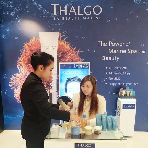 Today i got the chance to learn about @thalgo_indonesia and their products, i also tried out their facial treatment that is super duper relaxing and leaves my skin glowing, feeling super smooth and moisturized. 
I will share more about the treatment in my blog soon! (please excuse my pale face 😂, this was taken after the treatment and i was so relaxed i just want to go to sleep) 
#thalgo #thalgoindonesia #facial #facialtreatment #skincare #bodycare #clozetteid #clozettedaily #bblogger #bbloggerid #beautynesiamember #sbybeautyblogger #girl #asian #premiumskincare #influencer #beautyinfluencer #indonesianblogger #indonesianbeautyblogger #surabaya #surabayabeautyblogger #sponsored #sogo #sogopakuwonmall #pakuwonmallsurabaya #influencersurabaya #surabayainfluencer #endorsersby #endorsementid