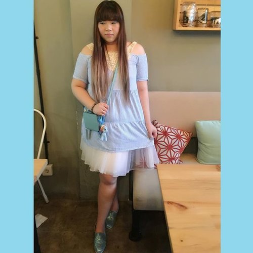 #blue kind of day... #ootd #outfit #fashion #girly #tutuskirt #stripes #skyblue #babyblue #shadespofblue #personalstyle #girl #asian #ootdid #glitteryshoes #blogger #personalstyleblogger #indonesianblogger #indonesianpersonalstyleblogger #surabayablogger #surabayapersonalstyleblogger #clozetteid #clozettedaily #effyourbeautystandards #ombre #ombrehair #longhairedbitch