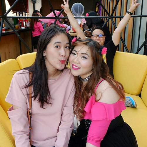 The guy who is also always behind @surabayabeautyblogger and keeps on photobombing us 😄😄😄. They say you shouldn't praise your spouse too freely on social medias because other women might get attracted to them 😂, i'd say that's stupid and it could never hurt to show your appreciation publicly once in a while!

#sillyhubby #photobomber #mysweetman #sbb1stanniversary #sbbevent #sbybeautyblogger #sbbturning1 #sbbcelebration #thematicparty #dresscode #hotpinkandblack #clozetteid #beautynesiamember #blogger #bblogger #bbloggerid #influencer #moments #beautyinfluencer #event #surabaya #surabayaevent #beautyblogger #indonesianblogger #indonesianbeautyblogger #surabayablogger #surabayabeautyblogger #eventsurabaya #funtime