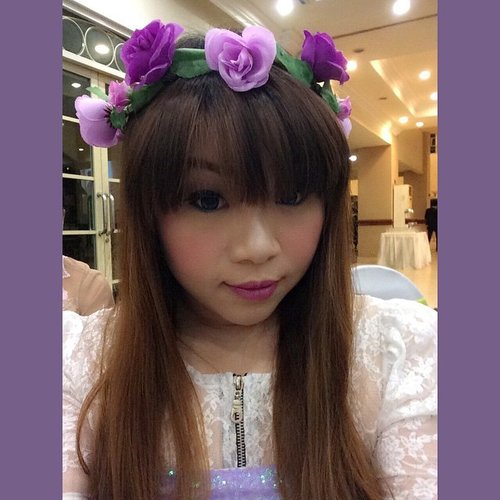 #selfie #asian #girl #fotd #motd #purple #violet #coloroftheday #lipstick @mineralbotanica #clozetteid #clozetteidgirl #blogger #bblogger #beautyblogger #indonesianblogger #surabayablogger #indonesianbeautyblogger #surabayabeautyblogger