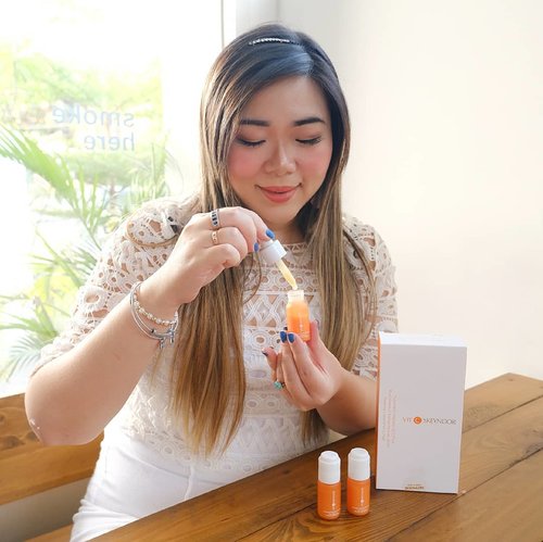 I have been enjoying this @skeyndor.id Pure Vitamin C for the past 2 weeks, it is able to make me feel a difference on my skin's condition since the first few days of trial, so they definitely delivers on their claim of revitalizing our skin within days! I love how it makes my skin more supple and firm, and i also enjoy the fresh orange scent a lot!

Want to learn more about this product and my in dept review of it? Head to my blog now : http://bit.ly/skeyndorpureVitC .

Special thank you to @clozetteid
😘😘😘. #Clozetteid #Clozetteidreview 
#SKEYNDORxClozetteIDReview
#review 
#clozetteid #skeyndor
#skeyndorindonesia
#skeyndorid #purevitaminc #skeyndorpurevitaminc
#sbybeautyblogger
#bloggerindonesia #bloggerceria #beautynesiamember #influencer #beautyinfluencer  #surabayablogger #SurabayaBeautyBlogger #bbloggerid #beautybloggerid #beautybloggerindonesia #surabayainfluencer #sponsored #endorsement #bloggerperempuan #skincare #girl #asian