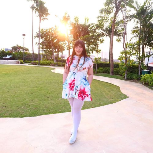 Taking a break from close up, indoor, quarantine posts with posting a set of throwback OOTD (throw way back when i still sport a full front bangs 🤣, it's been a long while) i never posted while sharing my musings about some  deeper issues.Sharing this picture reminds me how uncomfortable i was that day, i carry my weight around my arms and thighs (and face) the most, while i can tell you i have a flat tummy, i sometimes joke about how my arms are not for public consumption because i i find them hideous. Do i hate my body? I truly don't. After many many years of struggling, i have finally accepted my body, but that doesn't mean i have no inscecurities about them. Ofc i do. I would still wear this dress but in the future, for my own comfort, i will pair it with something that covers my arms. Not because i am ashamed of them though, but because i want and deserve to feel good and comfortable.This is something that most people fail to understand, body acceptance and body positivity is not a movement to glorify obesity (and anorexia), it is a movement to celebrate and accept being able to love yourself regardless of your shape and weight.It's also a bit sad how people (especially Indonesian 🤣, i guess it is the same for some Asian countries) are also so ready to remind us how flawed we are (i will be sharing some stories that i wasn't ready to share before but i think i am now) and how it's supposed to be okay to make fun/comment on other people's bodies - and when the person's offended, then he/she is petty/unreasonable/cannot take joke.  That is effed up.If any of you managed to read my whole caption, feel free to share with me your own insecurities and if you find me raising such issues to be interesting?#ootd #ootdid #mybodymyrules#sbybeautyblogger  #bblogger #bbloggerid #influencer #influencerindonesia #surabayainfluencer #beautyinfluencer #beautybloggerid #beautybloggerindonesia #bloggerceria #beautynesiamember  #influencersurabaya  #indonesianblogger #indonesianbeautyblogger #surabayablogger #surabayabeautyblogger  #bloggerperempuan #clozetteid #girl #asian #notasize0  #personalstyle #surabaya #effyourbeautystandards #celebrateyourself