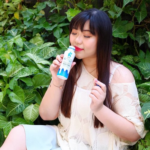 So.. have you had a @kindairyid today?

#kinyogurt #liveyounger #thesecretisout #thesecrettolivingyounger #moreflavourtolivingyounger #bulguarianyogurt
#clozetteid #sbybeautyblogger #beautynesiamember #girl #asian #girlygirl #blogger #influencer #influencersurabaya #beautybloggerid #bloggersurabaya #beautyinfluencer #surabayainfluencer #healthy #lifestyle #healthylifestyle #lifestyleblogger #healthydrink #yogurt #yogurtdrink #indonesianblogger #surabayablogger #SurabayaBeautyBlogger