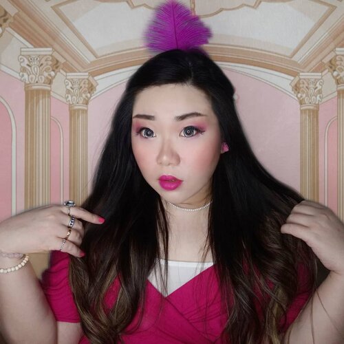 If Anastasia is a sweet girl... 🤣🤣.

Details of my Anastasia Tremaine look, with more normal facial expression. Apparently the Tremaine sisters are into heavy, loud makeup and Anastasia has a penchant for hot pinks (fun fact : i don't like hot pinks except for lippies!) So i piled on everything hot pink that i have hahaha. 

I bought the hot pink ostrich feather especially for this look 🙊, but that's the only thing that i bought.

Judging from the reaction we got on the last pic, maybe we should do more of these 🤣, glad we entertain you guys.

#clozetteid #disneyvillains #disneyvillainscollab #anastasiatremaine #disneyvillainmakeupcollab
 #BeauteFemmeCommunity  #thematiclook #thematicmakeup 
#sbybeautyblogger #makeup #ilovemakeup #clozetteid #sbybeautyblogger #bloggerceria
#beautynesiamember #bloggerperempuan #indonesianfemalebloggers #girl #asian  #bblogger #bbloggerid #influencer #influencersurabaya #influencerindonesia #beautyinfluencer #surabayainfluencer #jakartabeautyblogger #SURABAYABEAUTYBLOGGER #makeuplook #socobeautynetwork