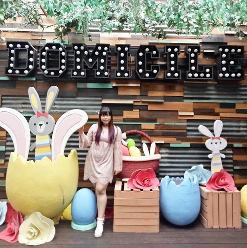 Is it bad that i really one to shove someone small into that giant egg?

#easter #happyeaster #easterdecor #domicile #domicilesurabaya #surabaya #surabayacafe #cute #kawaii #pastelcolors #clozetteid #clozettedaily #blogger #bblogger #bbloggerid #beautyblogger #indonesianblogger #indonesianbeautyblogger #surabayablogger #surabayabeautyblogger #sbybeautyblogger #throwback #girlygirl #pink #lace #lacedress #dressedinpink #beautyinfluencer