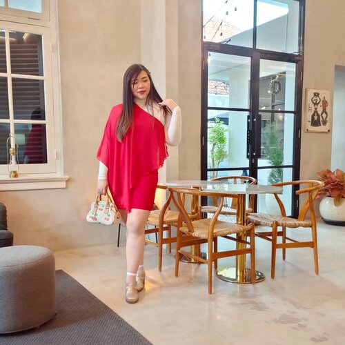 Reality : i went out once in January so far, to Kope's 2nd branch opening 🤣. How bout you?

#ootd #ootdid #whitehousesurabaya  #clozetteid #sbybeautyblogger  #BeauteFemmeCommunity #notasize0  #personalstyle #surabaya #effyourbeautystandards #celebrateyourself #mybodymyrules