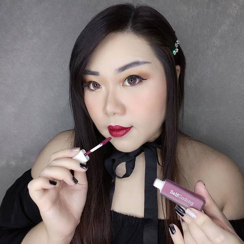 If you want a liquid lipstick with superior pigmentation minus the heavy feeling, I am highly recommending @selfcoding.official
Code Crush Matte Liquid Lipstick. It glides on like a dream, coat your lips fully with one swipe, yet feels light and comfortable even when worn for hours. The only thing I am not the happiest about is the scent, usually Korean lippies has the nicest, luxe scents but this one quite a strong paint like smell, it goes away after application though but I think it's totally worth mentioning.

My shade is Sangria, a beautiful wine shade that gives you an instant posh aura without it being too dark or vampy. Also available in 5 other shades that are still in the same warm, Autumn appropriate color family. 

Contains some superfood key ingredient (avocado, coconut, jojoba and rosehip) to care for your lips while the long lasting formula ensure your lips to be picture perfect all day long 🙂.

If you're interested in giving them a try, you can purchase it from my Charis Shop (Mgirl83) for a special price or type https://bit.ly/selfcodingMindy83 to directly go to the product's page

#selfcoding #lipstick #CodeCrushMatteLiquidLipstick#CHARIS #hicharis
#charisceleb 
#reviewwithMindy #beautefemmecommunity
#kbeauty #koreanmakeup #koreanbeauty #koreanmakeupreview #koreancosmetics #kcosmetics #clozetteid #sbybeautyblogger #beautynesiamember #bloggerceria #bloggerperempuan #bbloggerid #jakartabeautyblogger #review #influencer  #SURABAYABEAUTYBLOGGER #endorsement #endorsementid  #girl #openendorsement #socobeautynetwork #startwithSBN