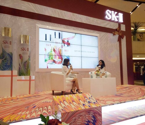 Attending now @skii #suminagashifestiveparty at @tunjungan_plaza with SKII Brand Ambassador Susan Bachtiar 
#skiigifts #SKII #changedestiny #clozetteid #clozetteidxskiisby #event #surabaya #surabayaevent #beautyevent #surabayabeautyevent #blogger #bblogger #beautyblogger #bbloggerid #indonesianbeautyblogger #surabayablogger #sbybeautyblogger
#surabayabeautyblogger