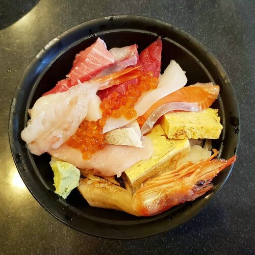 Beautiful bowl of fresh sashimi bowl, but honestly no matter how fresh it is i still wouldn't eat any - cook it for me please 😄😄😄. Tsukiji is definitely heaven for sashimi lovers 😄. Little O loves it tho,  the next pic is his fave salmon sushi (though he threw a hissy fit when he found wasabi in them - i specifically asked them for no wasabi 😂) so i let him had a feast and the last pic is my sas California Roll,  the only thing i can eat without getting sick 😄😄😄 #pinkinjapan #pinkintokyo #japantrip2018 #summerholiday  #culinary #japanculinary #japanesefood #instafood #foodgasm #kuliner #kulinerjepang #pinkholiday #pinkjalanjalan #jalanjalan #clozetteid #sbybeautyblogger #beautynesiamember #bloggerceria #traveltheworld #itchyfeet #wanderer #traveler #blogger #influencer #travelblogger  #citizenoftheworld #sushi #sashimi #tsukijifishmarket #tsukiji