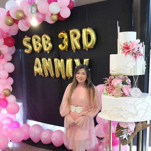 After many many months of planning, scheduling, worrying and headache medicine later, i am so proud to say that @sbybeautyblogger3rd Anniversary was a a total success from start to finish 😍😍😍! This event will never be possible without @cmm.idn who did all plan and executed the whole thing (and come up with fun ideas to make the event more festive!), @thelocalist.sbyFor the venue, food and beverages, @parisiennepastry@parisiennewedding@parisienneresto mock cake (plus real Regal cake so we can make a wish and blow on a candle for real! Also more pastries for the guests!), @altheakoreaWho is our main Beauty Sponsor and long time partner! Also thank you to @bioderma_indonesiaAnd @ultimaii_id for the supports. You all had made our Anniversary super special!Ofc, thank you to my Surabaya Beauty Blogger members - past and present, also the comittee and our friends and followers who came and join the event, not to forget @chelsheafloWho went out of her way to be our amazing MC for the day - i hope everybody had as much fun as i did!As enthusiasm for our event was so high, should we try to hold more of these highly interactive event where followers can join and we can learn stuffs/make stuffs together?#SBBXCMM #CMMEVENTCONSULTANT #SBYBEAUTYBLOGGER #SURABAYABEAUTYBLOGGER #SBBANNIVERSARY #SBBTURNING3 #SBB3RDANNIVERSARY #bblogger #bbloggerid #influencer #influencerindonesia #surabayainfluencer #beautyinfluencer #beautybloggerid #beautybloggerindonesia #bloggerceria  #influencersurabaya #bloggerperempuan #clozetteid #surabayainfluencer