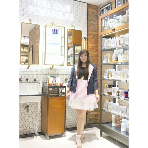 I am the type of person who will pay full attention to dress codes (i personally think it is paying a respect to the person/brand inviting you) but always add a flair of my own style into it.

Blazers can definitely be paired with tutu skirts for a smart casual, girly style - why not?

#ootd
#girl #asian #ootdid #ootdindo #ootdindonesia  #clozetteid #sbybeautyblogger #beautynesiamember #bloggerceria #blogger #bblogger #beautyblogger #influencer #influencersurabaya #surabaya  #beautyinfluencer #fashion #personalstyle #fashionblogger #personalstyleblogger #notasize0 #comfortableinmyownskin
#effyourbeautystandards #celebrateyourself #bodypositive #bodypositivity  #beautybeyondsize  #girlygirl #kawaiistyle