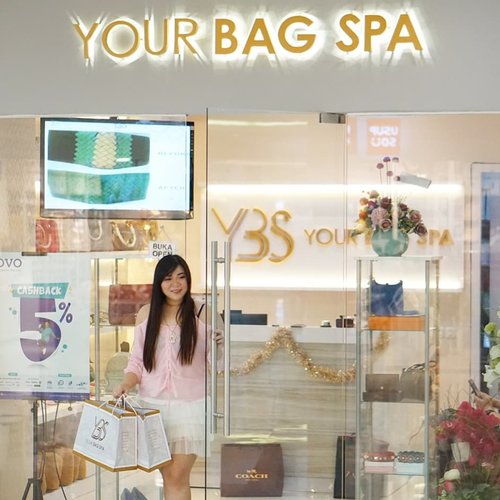 Love luxury goods and designer items but sad to see them getting dirtier and deteriorate after each use? There is no need to worry anymore as we now have @yourbagspa to clean, protect and even restore and repair our favorite pieces!Check out my experience with them here : http://bit.ly/ybsreview. Thank you Your Bag Spa and @clozetteid !#Clozetteid #YOURBAGSPAXClozetteIdReview#YOURBAGSPA #YBSHappyCustomer #ClozetteidReview#sbybeautyblogger  #bblogger #bbloggerid #influencer #influencerindonesia #surabayainfluencer #beautyinfluencer #beautybloggerid #beautybloggerindonesia #bloggerceria #beautynesiamember  #influencersurabaya  #review  #indonesianblogger #indonesianbeautyblogger #surabayablogger #surabayabeautyblogger #lifestyle#fashion  #bloggerperempuan #girl #asian #luxury