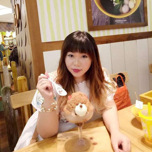 I don't have much of a sweet tooth (most of the time), but whenever i see an Instagrammable dessert-i am there 😛

#girl #asian #hangout #sumoboo #galaxymall #galaxymallsby #surabaya #blogger #bblogger #lifestyle #clozette #clozetteid #clozettedaily #sbybeautyblogger #surabayamall #sumoboosurabaya #sumoboogalaxymall #indonesianblogger #surabayablogger #asian #selfie #wefie #ombre #ombrehair #ombrehairdontcare #lifestyleblogger #indonesianlifestyleblogger #surabayalifestyleblogger #girlygirl