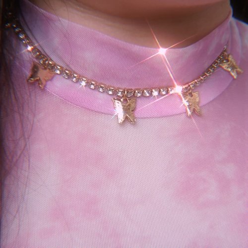 This necklace is super special for me because i really wanted it when i saw it in international online shops (and on some girls in explore) but ofc i am not willing to pay a lot for a costume jewelry - then i spotted this at Shopee! 

Granted, the diamentes are not purple/pink (like the one i really wanted) and it costs 22k (i don't usually spend anywhere near 20k for costume jewelries at Shopee 🤣) but scoring something i really want and like for months without having to spend a fortune is something i take pride of!

Btw, have a nice weekend!

#bling #necklace #butterflynecklace #BeauteFemmeCommunity #SbyBeautyBlogger #clozetteid #startwithSBN #socobeautynetwork