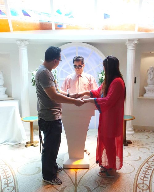 Just us being silly when we found this chapel in Mariner of the Seas 😁, but seriously if i ever had a dream wedding it'd be this. Small, intimate, with only my closest people, in the middle of the sea on a grand cruise.

More about my experience with @royalcaribbean here : http://bit.ly/rcaribbeanexperience .

#pinkonacruise #couple #bloggerperempuan
#cruise #royalcaribbean #royalcaribbeancruise
#pinkinholiday  #blogger #trip #travel #wanderlust  #jalanjalan #itchyfeet #travelblogger #indonesianblogger #surabayablogger #indonesianlifestyleblogger #indonesiantravelblogger  #bblogger #clozetteid #beautynesiamember #sbybeautyblogger #influencer #traveltheworld  #ilovetravel 
#asian  #wanderlust #exploretheworld #travelblogger #influencer