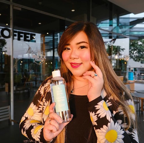 A cleansing water that is very light, refreshing, water-like but yet able to remove even the most stubborn makeup? @keepcool_global Soothe Phyto Green Shower Cleansing Water is the answer!

Ingin tau lebih banyak tentang produk ini? Review di blog ku : http://bit.ly/keepcoolcleansingwater !

#review #keepcool #keepcoolkorea
#soothecleansingwater
#clozetteid
#sbybeautyblogger
#bloggerindonesia #bloggerceria #beautynesiamember #influencer #beautyinfluencer #kbeauty #koreanbrand #koreanbeauty #koreancosmetics #koreanskincare #surabayablogger #SurabayaBeautyBlogger #bbloggerid #beautybloggerid #beautybloggerindonesia #surabayainfluencer #bloggerperempuan #skincare #girl #cleansingwater #soothephytogreeshowercleansingwater #bbloggerid #indonesianbeautyblogger