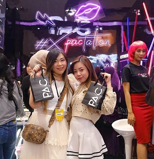More fun at @fdxbeauty last Sunday at @pac_mt, admiring their new, cooler and edgier logo and enjoying their exciting promos!

Also, you might already know i am a fan of PAC's Satin Matte Lip Cream, i've reviewed them in depth in my blog before and u still think thay they are one of the best lip creams i've ever tried! Now they arrive with a whole new look and 4 new shades - i will share swatches and review soon so stay tuned;

Special thanks to @beautyinfluencersby for having us 😘😘😘. #PAConSxB #PACSatinMatteLipcream #xPACtation #PACmarthatilaar
#surabayaxbeauty2019 #fdxbeauty2019 #fdxbeautysurabaya #beautyexhibition #femaledaily #beautyevent
#beautybazaar
#event #eventsurabaya
#surabaya #surabayaevent
 #clozetteid  #sbybeautyblogger  #bloggerindonesia #bloggerceria #bloggerperempuan #indobeautysquad  #influencer #beautyinfluencer #surabayainfluencer #surabayablogger #influencersurabaya  #indonesianbeautyblogger  #bblogger #bbloggerid #SurabayaBeautyBlogger