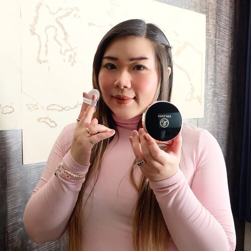 New cushion recommendation for those of you who loves dewy, skin like base makeup that still has enough coverage for daily use : @celefit_id @celefit_official DesignFit Upderm Cushion Pact.For details check my previous post!#celefit #celefitcosmetics#celefit_official #review #clozetteid#sbybeautyblogger#bloggerindonesia #bloggerceria #beautynesiamember #influencer #beautyinfluencer #kbeauty #koreanbrand #koreanbeauty #koreancosmetics #koreanmakeup #surabayablogger #SurabayaBeautyBlogger #bbloggerid #beautybloggerid #beautybloggerindonesia #surabayainfluencer #cushion #girl #endorsement #endorsersby #openendorsement #endorsementid