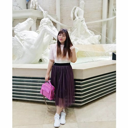 Wore this combination of furry top and tutu skirt to a raccoon cafe that day.  Big mistake.  Raccoon thought i was her friend/enemy and started nibbling and scratching 😑. Avoid wearing anything excessive when visiting them 😭

#ootd 
#ootdid #ootdindo
#pinkinholiday #pinkinbusan #pinkinkorea #korea #southkorea #blogger #trip #travel #wanderlust  #jalanjalan #itchyfeet #travelblogger #indonesianblogger #surabayablogger #indonesianlifestyleblogger #indonesiantravelblogger  #bblogger #clozetteid #beautynesiamember #sbybeautyblogger #influencer #traveltheworld #lifestyle  #ilovetravel #centumcity #pinkinsouthkorea #girl