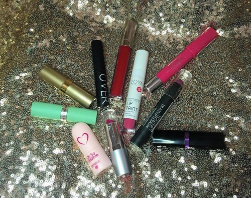 Who says you need to break a bank account to doll up??? While i do indulge on high end, luxury makeups once in a while-i enjoy my #affordablemakeup the most! Check out my #blogpost on 10 #lipsticks under 100k : http://bit.ly/10lippiesunder100

#blogupdate #pinkandundecidedblog #lipstickunder100k #lippies #allaboutlips #affordablelipstick #blogger #bblogger #beautyblogger #indonesianblogger #indonesianbeautyblogger #surabaya #surabayablogger #surabayabeautyblogger #bloggerceria #bloggerceriaid #clozetteid #lipstickaddict #lipstickaddiction #lipstickjunkie #lipstickcollector #lipstickhoarder #ilovemakeup #ilovelipstick