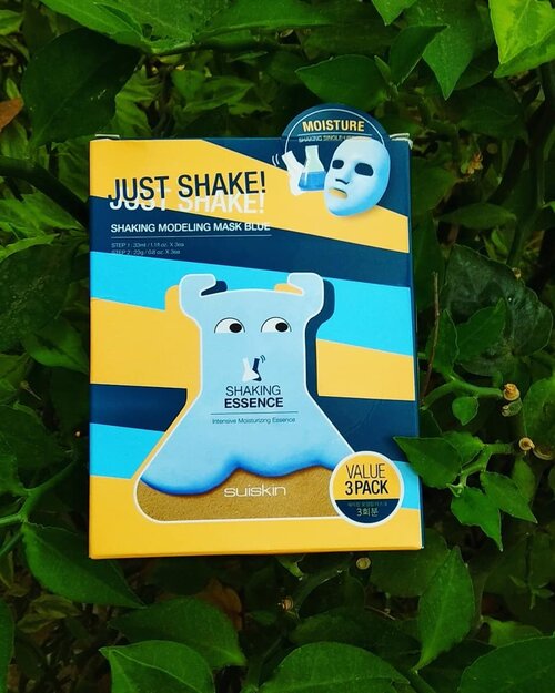 Hello #sobatcantikku apakabar semua? Aku seneng banget because I got this cute package. Ini adalah @suiskin_official Shaking Modeling Mask Blue. Jadi ini itu semacam PEEL OFF MASK yang ada step-stepnya. Isinya ada 3 yaitu Shaking Essence, Blue Gel, dan 1 Spatula untuk membantu mengaplikasikan masker diwajah. Fungsinya untuk Melembabkan kulit wajah. Tutorial & review lebih lengkapnya & juga cara penggunaannya, sudah aku share di IGTV. Dan buat yang mau kepoin dulu atau mau langsung order Langsung klik LINK DIBIO aku 'My Charis Shop' atau dilink ini hicharis.net/valentinayosnanda/Gu3Thank you @hicharis_official @charis_celeb & @suiskin_official 😊#charis #charisceleb #suiskin #suiskin_official #suiskinshakingmask #suiskinshakingmodelingmaskblue #shakingmodelingmaskblue #peeloffmask #mask #masks #lavinamaskeran #masker #facemask #maskerwajah #maskeralami #maskermurah #maskermuka #maskerterbaik #maskerwajahalami #maskerwajahmurah #maskerkecantikan #moist #moisturizer #moisturizing #moisture #maskeroriginal #peeloffmask #clozetteid