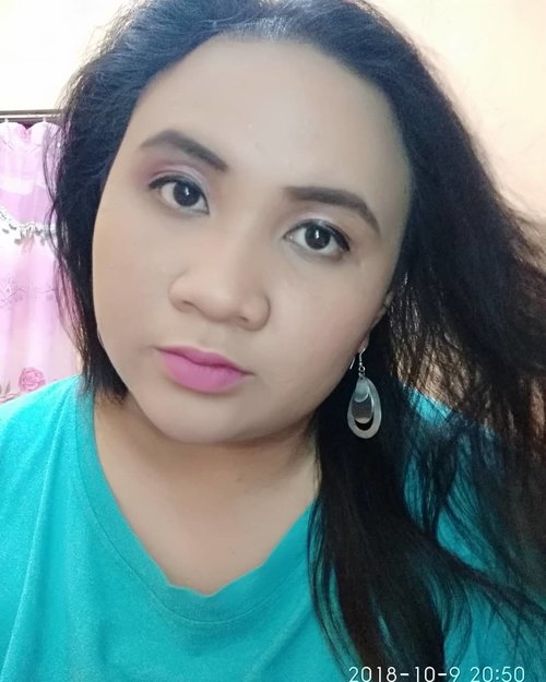 DETAIL : 
1. @natur_e_indonesia Face Mist. 
2. @viva.cosmetics Pensil Alis Coklat. 
3. @eminacosmetics Agent of Brow Brown. 
4. @inezcosmetics eyeshadow Amsterdam. 
5. @purbasarimakeupid Intense Color Liquid Liner Jet Black. 
6. @wardahbeauty EyeXpert Perfect Curl Mascara. 
7. @pixycosmetics Concealing Base Sand Beige 02. 
8. @fanbocosmetics Perfect Bounce Beauty Blender. 
9. @latulipecosmetiques_ Contour Kit Light. 
10. @pondsindonesia Magic Powder BB. 
11. @eminacosmetics Cheeklit Blush Cotton Candy. 
12. @mineralbotanica Soft Matte Lip Cream Plum Fairy 006. 
13. @evianwater Facial Spray. 
14. @wardahbeauty Primary Skin Hydrating Booster (lupa bebs 😂) Video gue ini sudah ada bantuan lighting-nya bebs, hope will grow better and better lagi quality video gue. Amin!😍. #sociollabloggercommunity #socoid #bunnysneedmakeup #bloggerindonesia #bloggerperempuan #bloggersolo #bloggerboyolali #beautynesiablogger #clozetteid #indonesianfemaleblogger #lavinabeautyblog #lavinamakeup #beautiesquad #emak2blogger #nofilter  #likeapp #likeappvideo #indonesiabeautyblogger #indonesianbeautyblogger #kbbvmember #wakeupandmakeup #indonesiafemaleblogger #localcosmetics #lavinatutorial #lavinareview  #sociollabloggernetwork #sociollablogger #indonesianbeautybloggers #mombloggercommunity #tampilcantik @tampilcantik