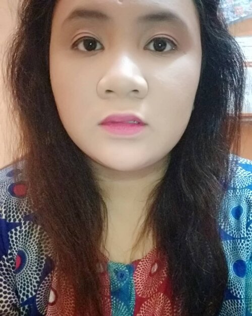 Detail Produk yang aku pakai
1. @eminacosmetics Agent of Brow BROWN 
2. @eminacosmetics eyeshadow ROMANTIC 
3. @wardahbeauty Eyexpert Optimum Hi-Black Liner 
4. @eminacosmetics Beauty Bliss BB Cream Natural/Medium 
5. @maybelline Fit Me Foundation SOFT TAN 228
6. @pixycosmetics UV Whitening Loose Powder Yellow Beige 
7. @eminacosmetics Magic Potion SCARLET 
#simplemakeup#lavinamakeup#boyolalimakeup#makeupboyolali#naturalmakeup#eminacosmetics #clozetteid #makeup #beauty