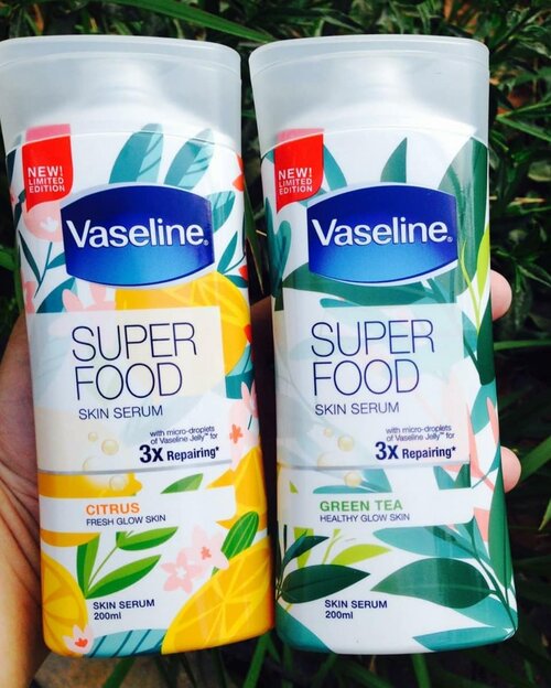 Hello Sobat Cantikku. Kalian sudah pernah mencoba Produk Terbaru @vaselineid 😀 Vaseline Super Food Skin Serum satu ini?

Mereka punya 3 varian yaitu Citrus, Greentea, & Cranberry & aku berkesempatan mencoba 2 varian terbaru mereka yaitu Citrus & Greentea. 
Aku sudah mereview dan mengupas tuntas Vaseline Super Food Skin Serum ini DIBLOG aku #lavinabeautyblog. 
Buat kalian yang penasaran texturenya, belinya dimana, harganya berapa, wanginya dsb langsung klik LINK DIBIO aku ya. 
Terimakasih @beautyjournal @lazada_id & @vaselineid 💚💛 #vaselinesuperfoodskinserum #superskineveryday #vaselinexbeautyjournal #indonesia #solo #boyolali #bloggerindonesia  #bloggersolo #bloggerboyolali  #vloggerindonesia #skincare #viralindonesia #skinserum #skinfood #lotion #handbody #lavinareview #bodylotion #bodycream #bodycare #healthyskin #skincareroutine #skincareindonesia #skincaremurah #skincaretips #skincareproducts #skincarejunkie  #skincareaman #clozetteid