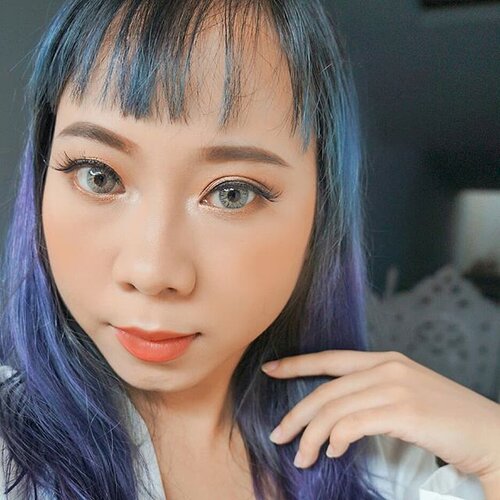 Please ignore poni yg berantakan, focus di makeup nya aja 😅 aku pake beberapa produk @poppydharsonocosmetics 💕 reviewnya bisa dibaca di www.radenayublog.com 😽
.
.
Face: @poppydharsonocosmetics absolute cover two way cake
Cheek: @poppydharsonocosmetics perfecting color blush
Eyes: @poppydharsonocosmetics eye makeup enhanching base
.
.
#radenayublog #poppydarsonocosmetics #poppydarsonomakeup #makeupkondangan #makeupwisuda #motd #makeupindonesia #clozetteid #beautybloggerindonesia #beautygoers #inspirasimakeup #inspirasicantikmu #setterspace #hudabeauty #bluehair #purplehair #instamakeup #igmakeup