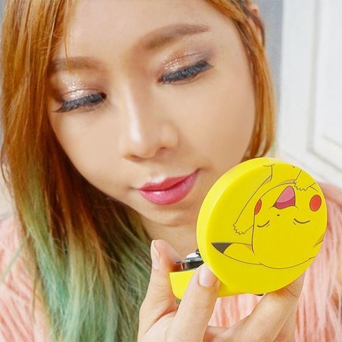 Look how cute this cushion foundation 😍 please excuse my chubby cheeks 😂😂
Read the full review of Tony Moly x Pokemon Mini cover cushion http://bit.ly/tonymolypokemon 😉
#pokemon #pikachu #tonymolyxpokémon #clozetteid