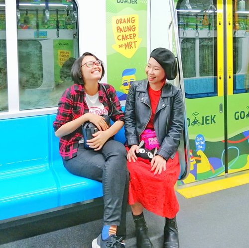 ジャカルタの MRT わ べんり と きれい です から うれしい です❤️
.
.
#mrtjakarta #jakarta #nihongo #ootd #radenayublog #clozetteid #gojek