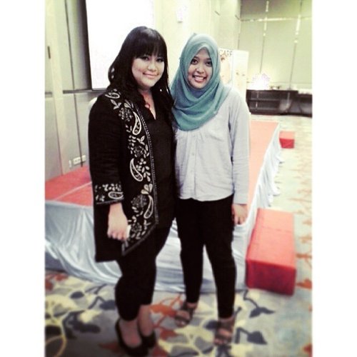 Nice for having a picture with @dierabachir, thank you for your sharing mbak :) #Faces #Talkshow ##photooftheday #Clozetteid