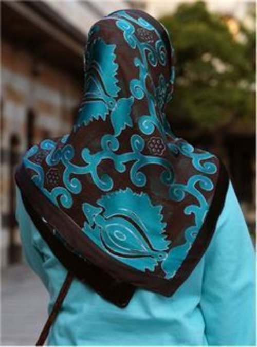 Blue Pattern Hijab, My grandma has ever gave something like this to me... really love it :)